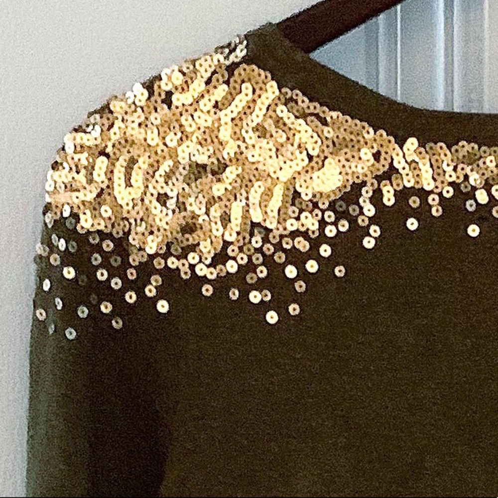 💛💛💛!!! INC Green&Gold Sequin sweater medium